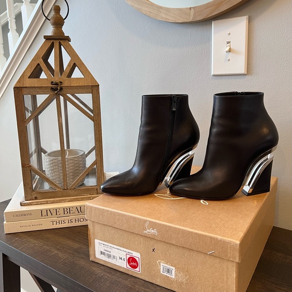 Christian Louboutin Shoes - Christian Louboutin - Levitibootie 100 Calf 36.5